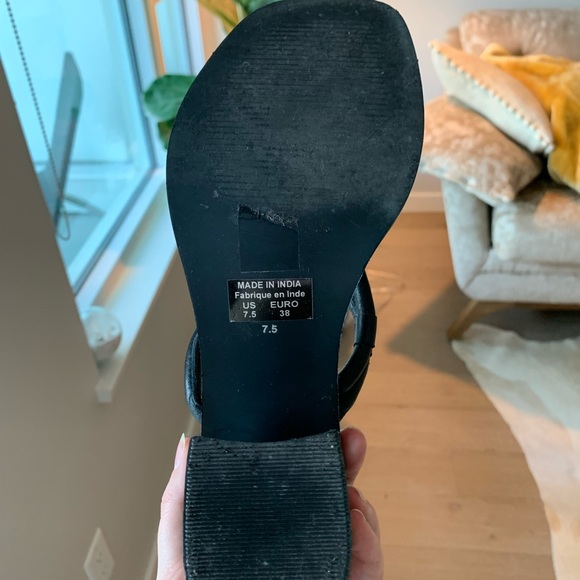 Leather Sandals - Picture 3 of 4